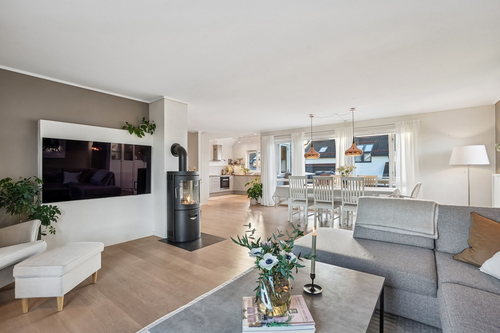 Husk å ordne med finansiering til visning. Galleribilde