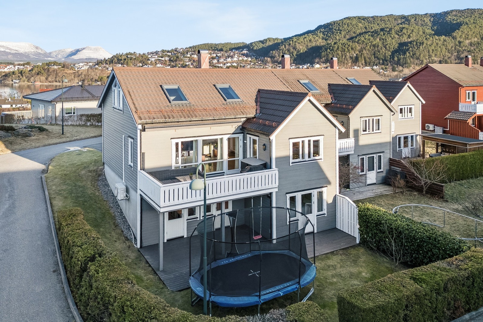 PrivatMegleren presenterer et meget flott endrekkehus med super beliggenhet. Galleribilde