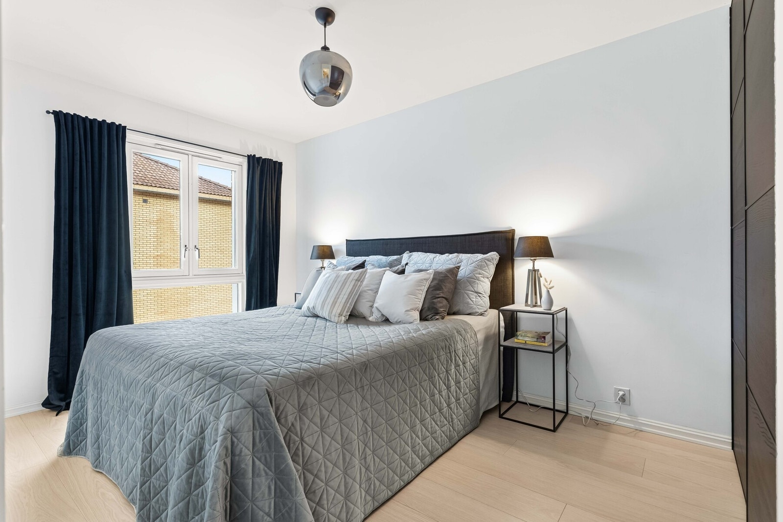 Store vinduer. Galleribilde