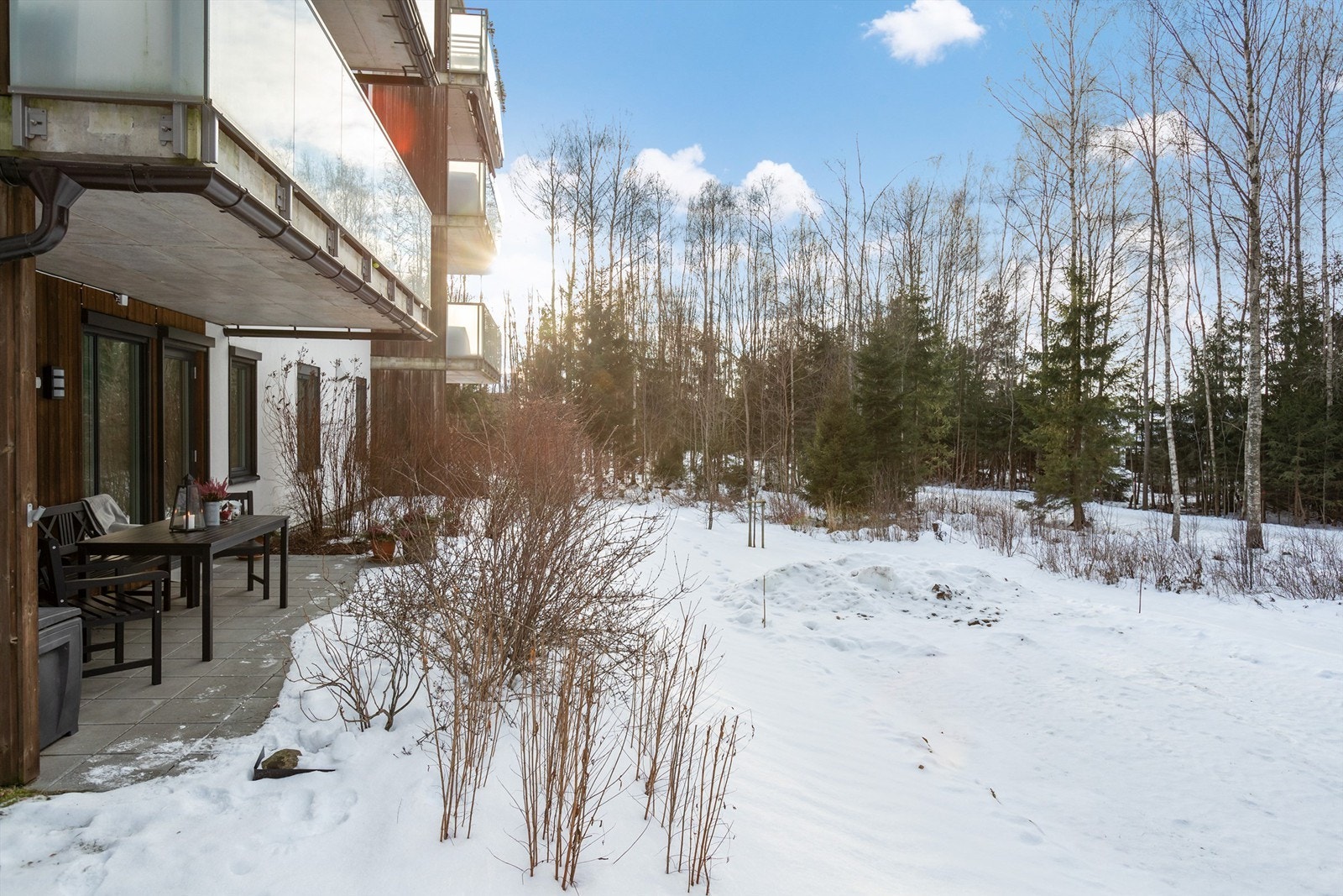 Fra stuen er det utgang til vestvendt markterrasse Galleribilde