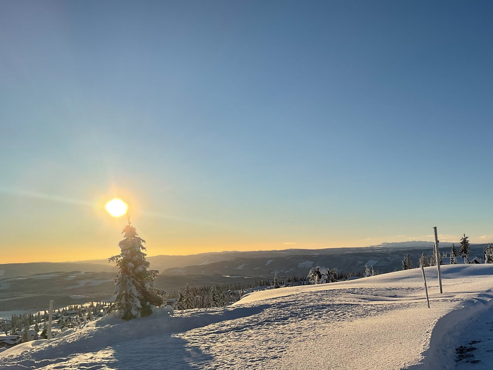 Utsikt fra tomt 17 mot Synnfjell i vest Galleribilde