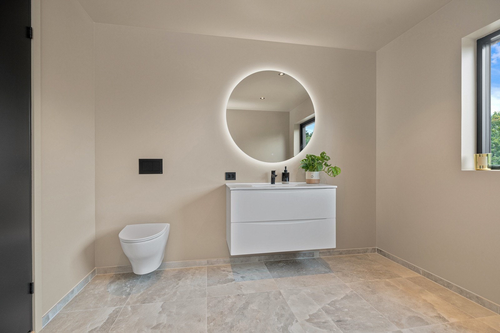 Bad 2 etg. Galleribilde