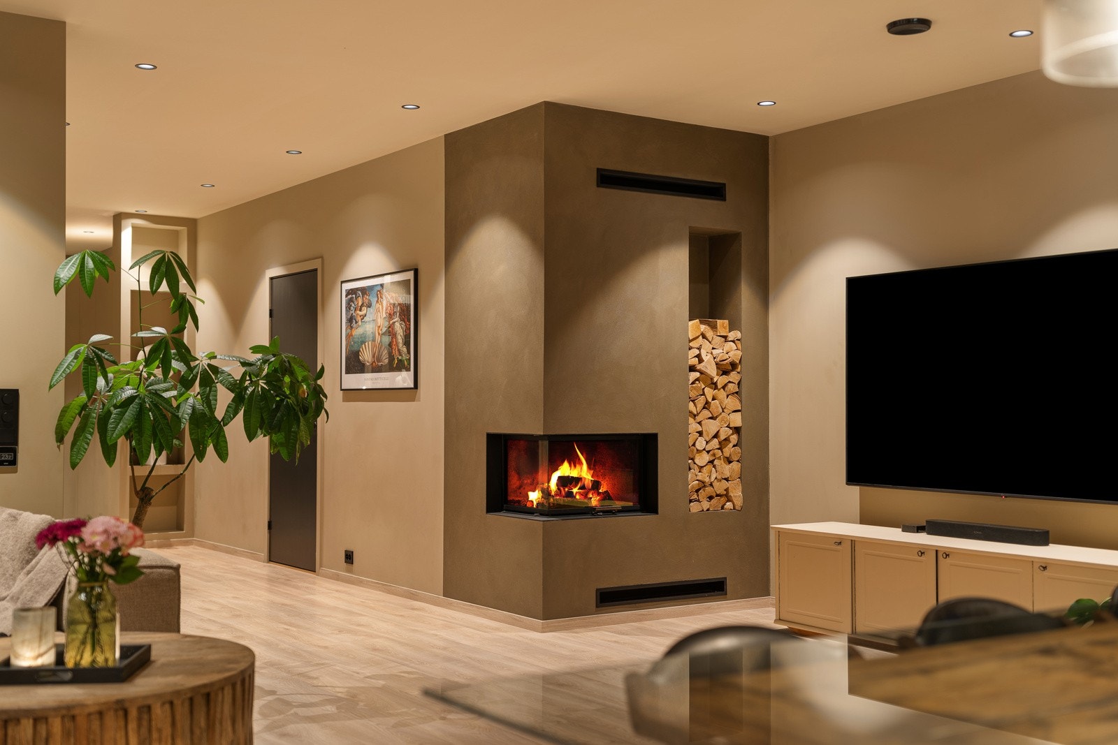 Kjøkken/stue kveld Galleribilde