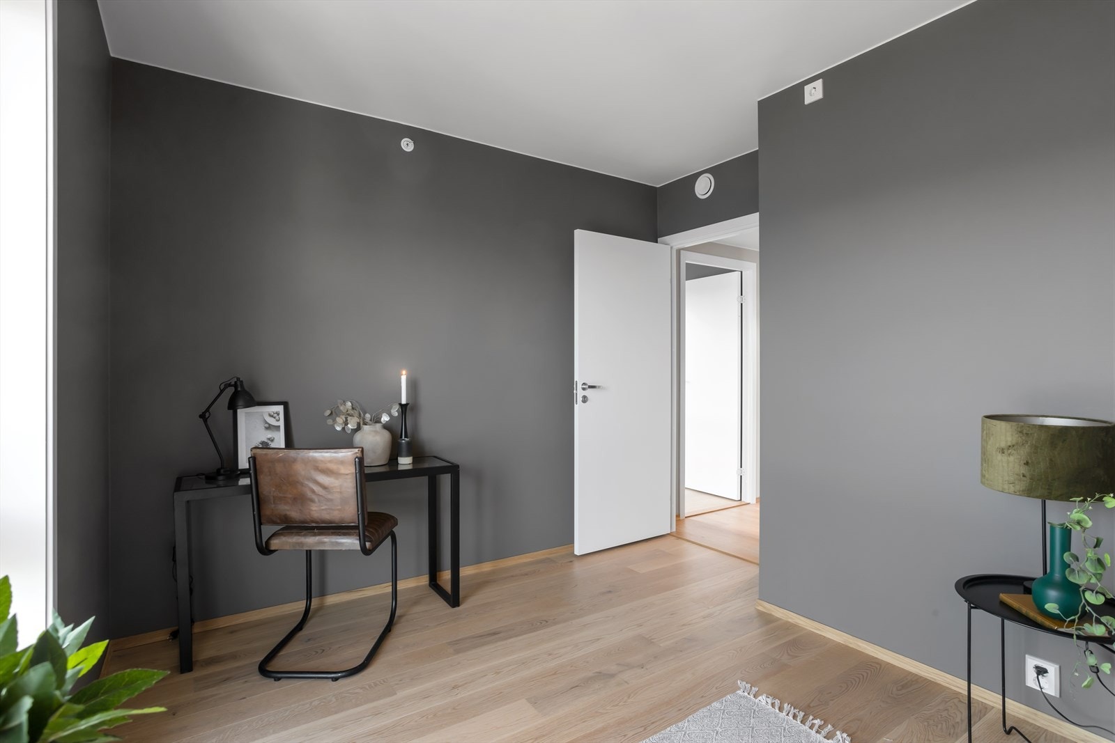 Leilighetene preges av en tidløs stil med kvalitetsmaterialer og avstemte farger. Galleribilde