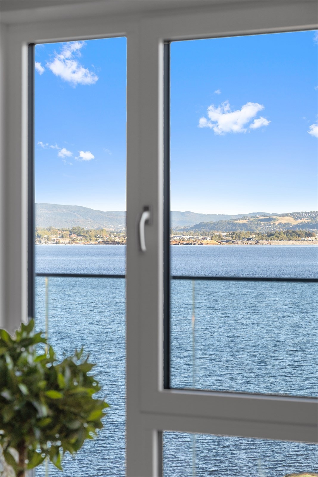 Det er også nydelig fjordutsikt fra alle soverommene. Galleribilde