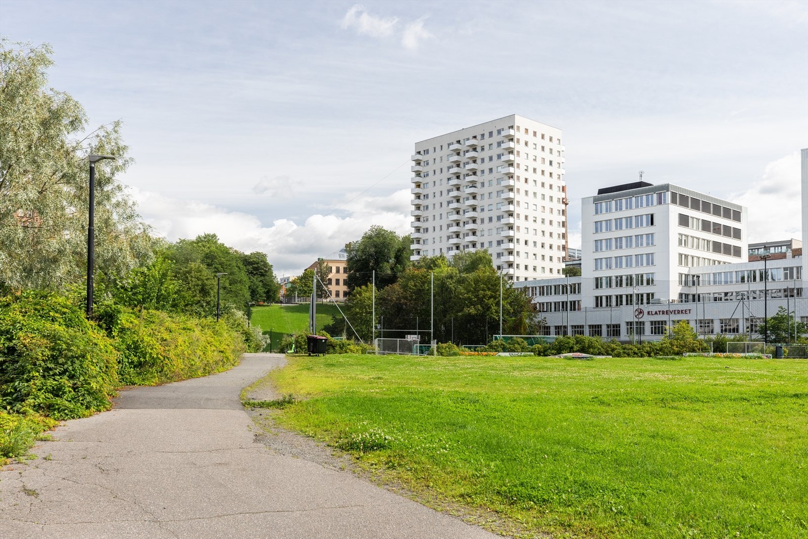 For den aktive er det kort vei til blant annet SATS Ila og flere idrettsanlegg. Galleribilde