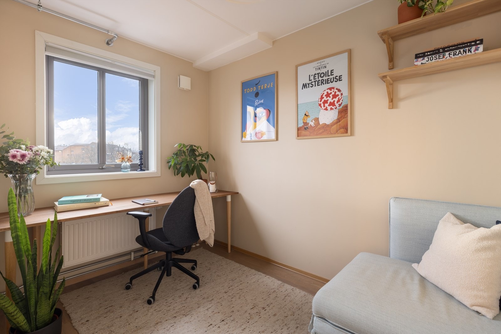 Det andre soverommet er fleksibelt og kan benyttes som kontor, gjesterom eller barnerom. Galleribilde