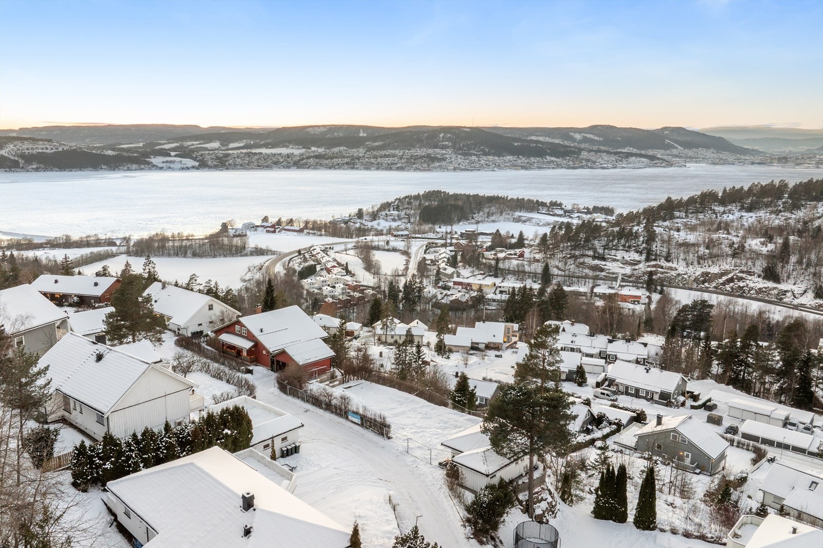 Brøholt er et nabolag hvor barn har kort vei til venner og trygge lekeområder. Galleribilde