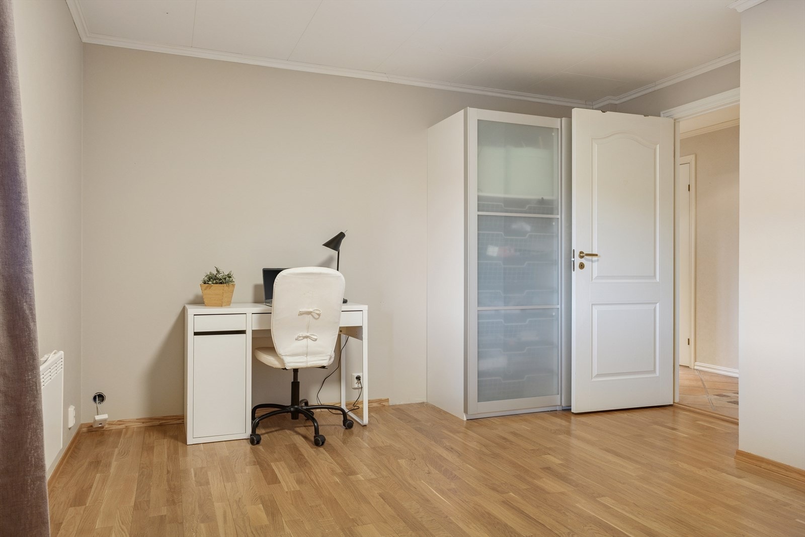 Dette rommet er godkjent som "disponibelt rom". Se punkt for ferdigattest i salgsoppgaven for mer informasjon. Galleribilde