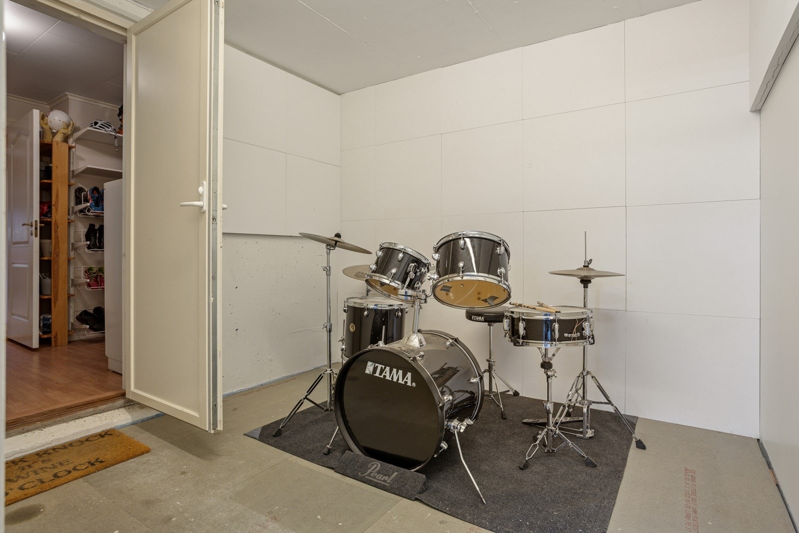 Dette rommet er ideelt for aktiviteter som krever litt ekstra plass og lydisolering. Galleribilde