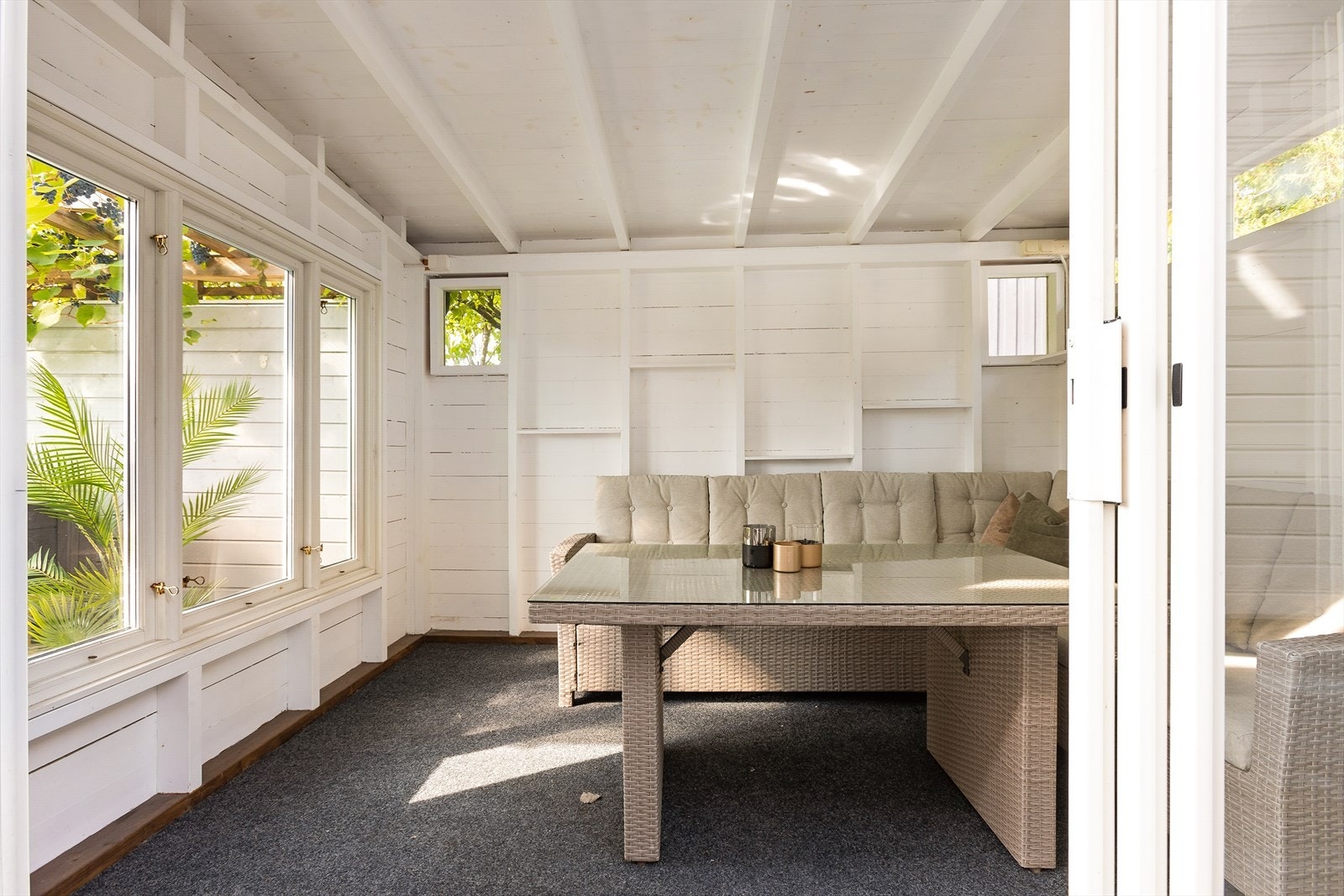 Hagestuen er et perfekt sted for avslapning og hyggelige stunder hele året. Galleribilde