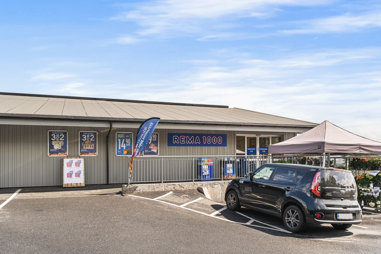 Hverdagslogistikken er enkel med Rema 1000 kun 3 minutters gange unna. Galleribilde