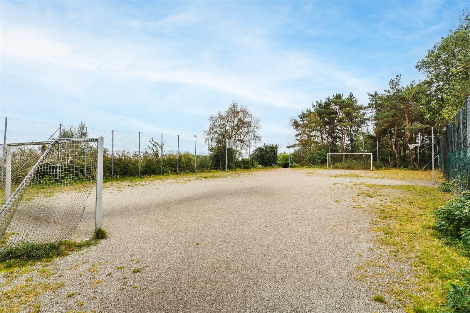 En ballbinge gir gode muligheter for fotball og annen aktivitet. Galleribilde