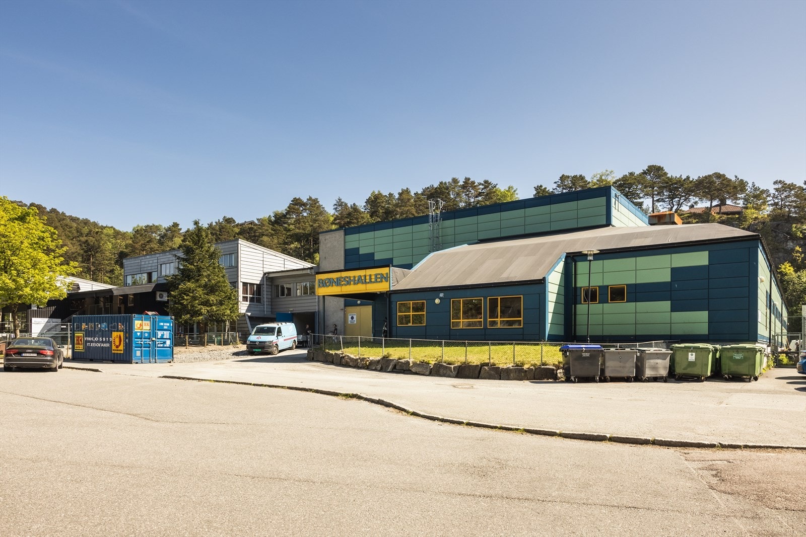 Bønes Idrettshall tilbyr et bredt spekter av sportsaktiviteter. Galleribilde