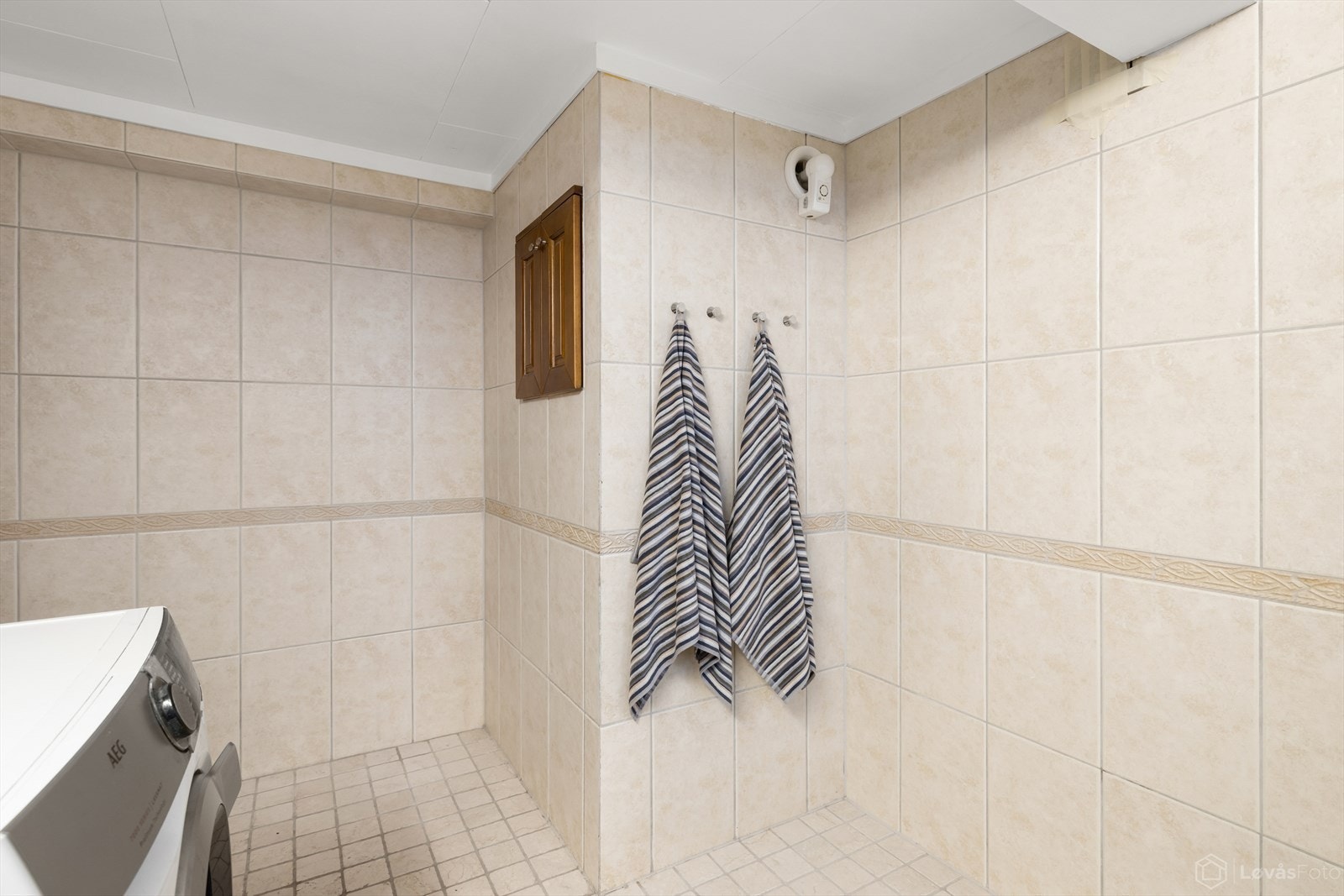 I tillegg er det opplegg og plass til vaskemaskin. Galleribilde