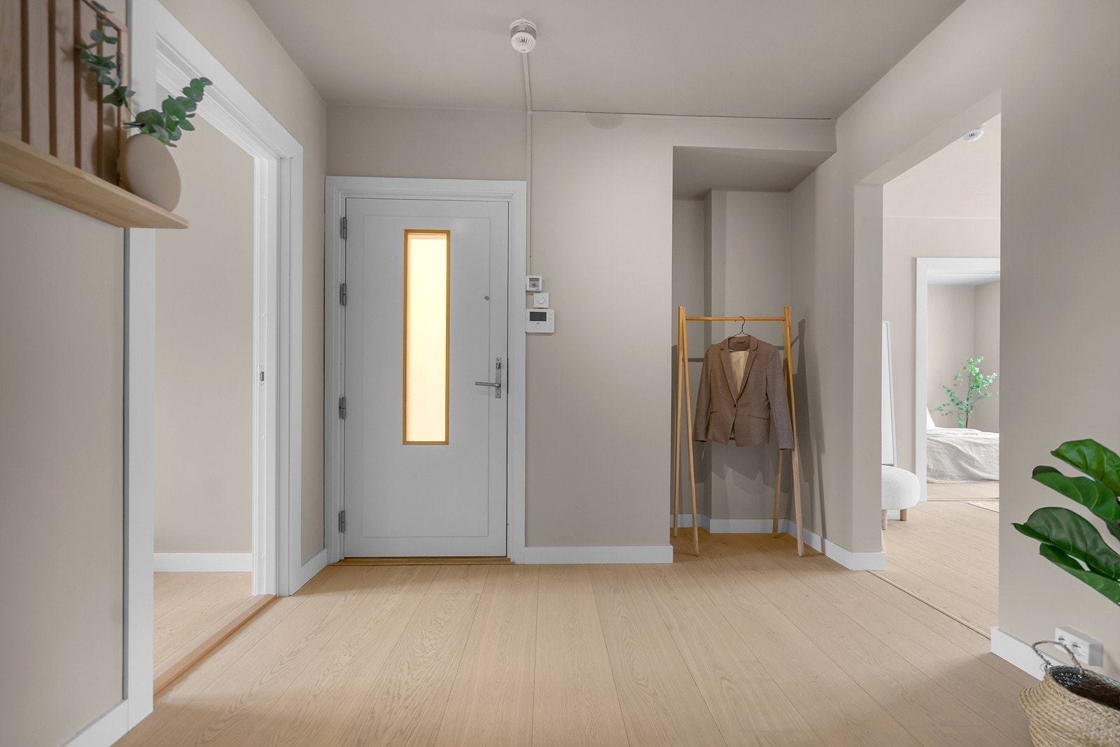 Romslig entrè /gang Galleribilde