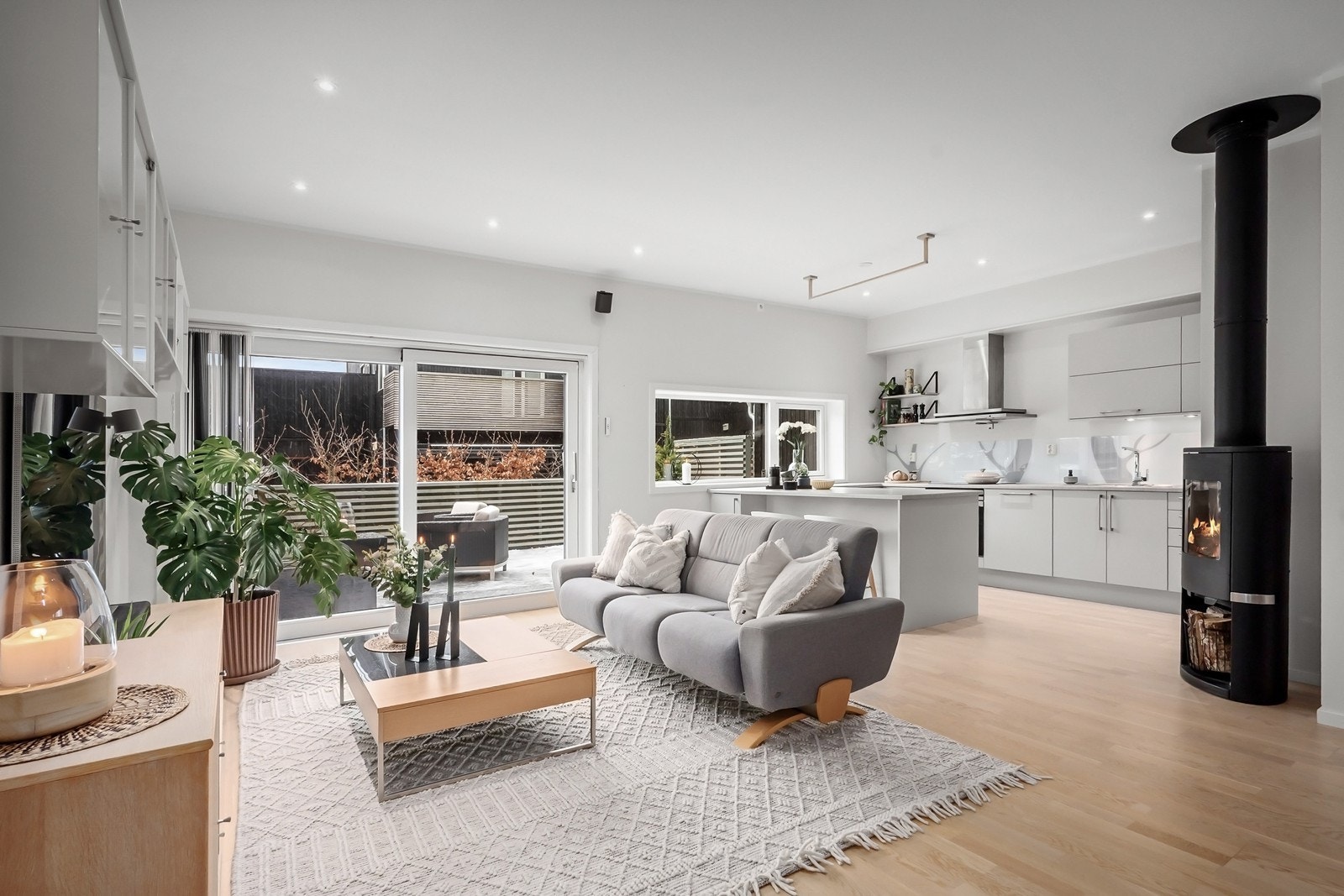 Velkommen til Eikelunden 54 formidlet av Nordvik v/Tarjei Innleggen! Fotograf: Marie Waagan Galleribilde