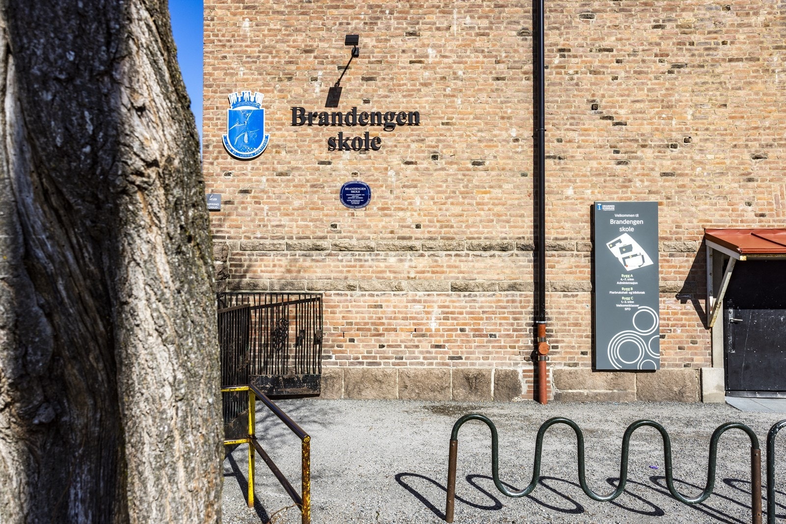 Fra leiligheten er det kort gang avstand til Brandengen skole Galleribilde