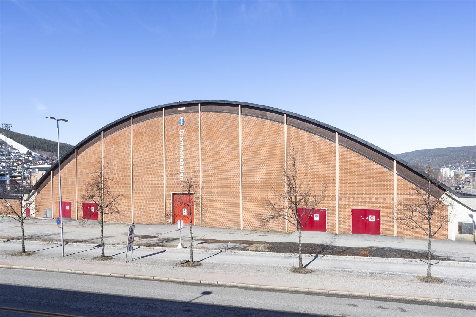 Fra boligen er det også kort vei til Marienlyst hvor både Drammenshallen, Marienlyst stadion samt friidrettsbane Galleribilde