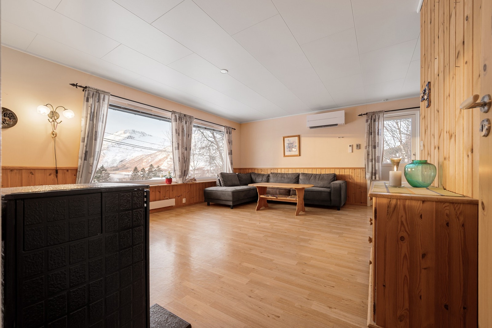 Varmepumpa som er montert i spisestua er ny i 2021 Galleribilde