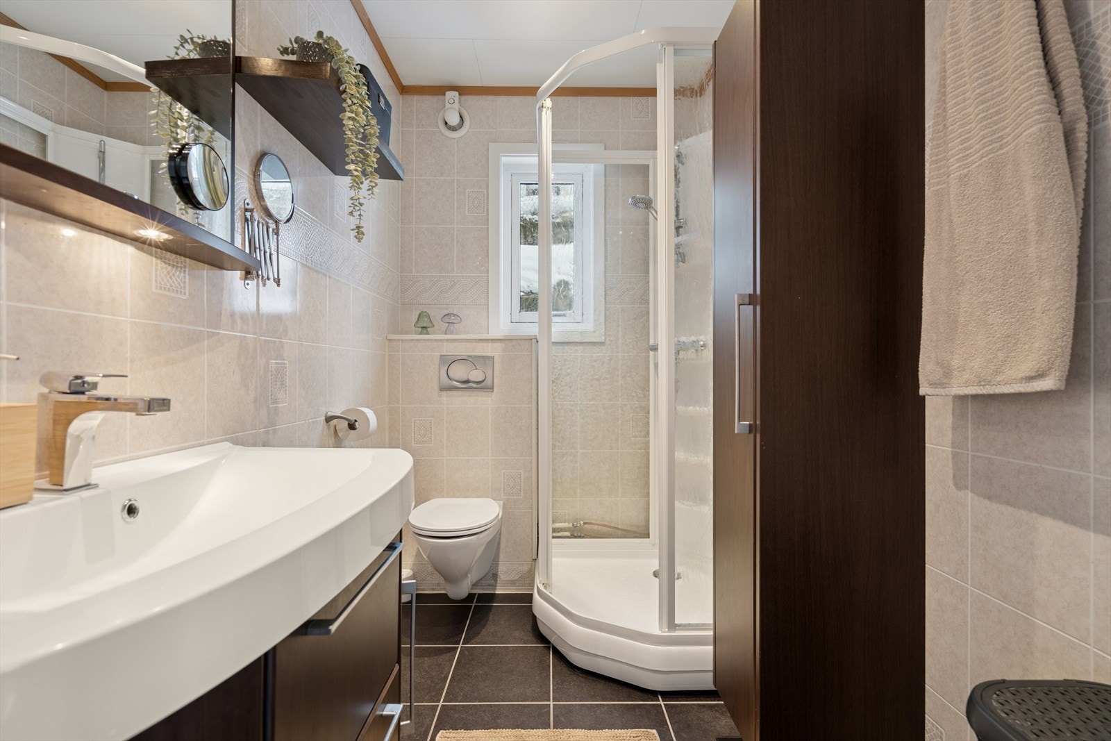 Praktisk bad i hovedetasjen fra 2007. Galleribilde