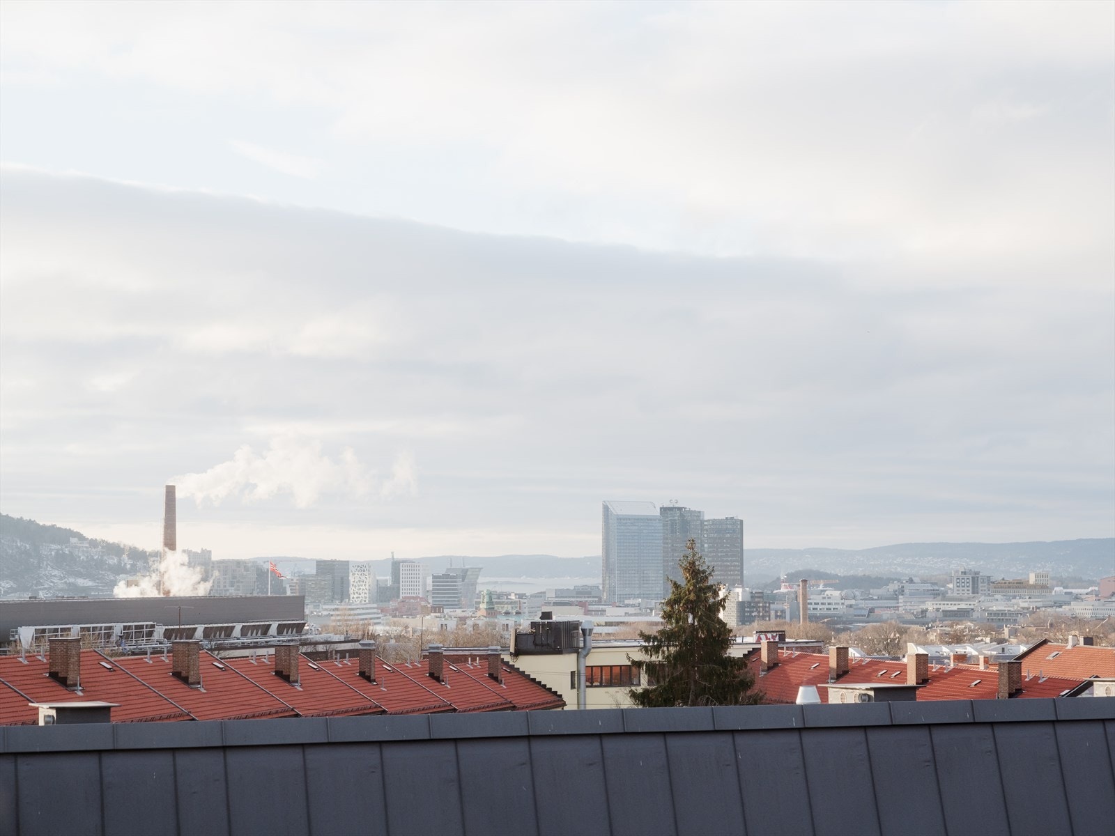 Herfra har du fantastisk utsikt over byens tak! Galleribilde