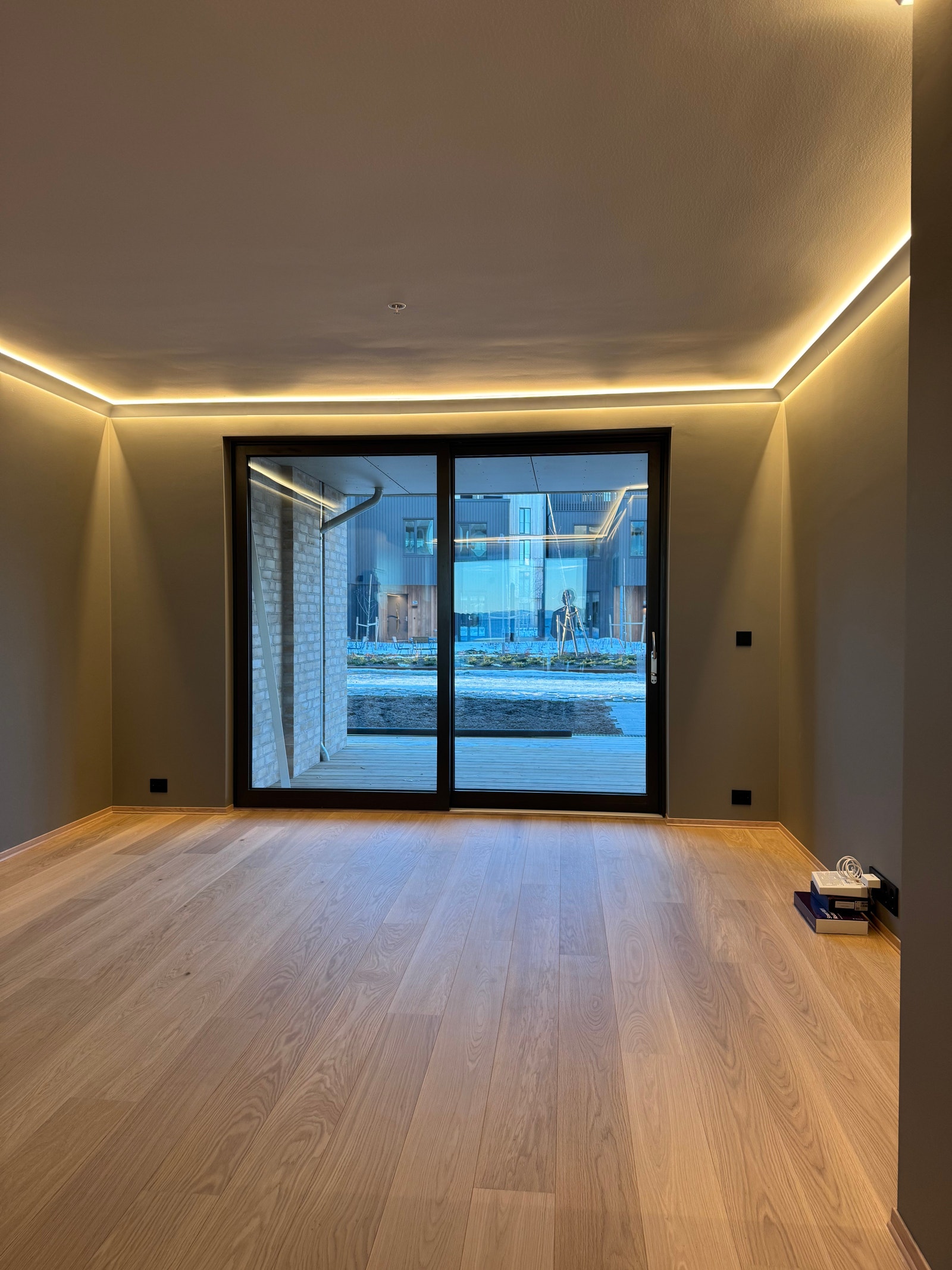 Stue med eik parkett Galleribilde