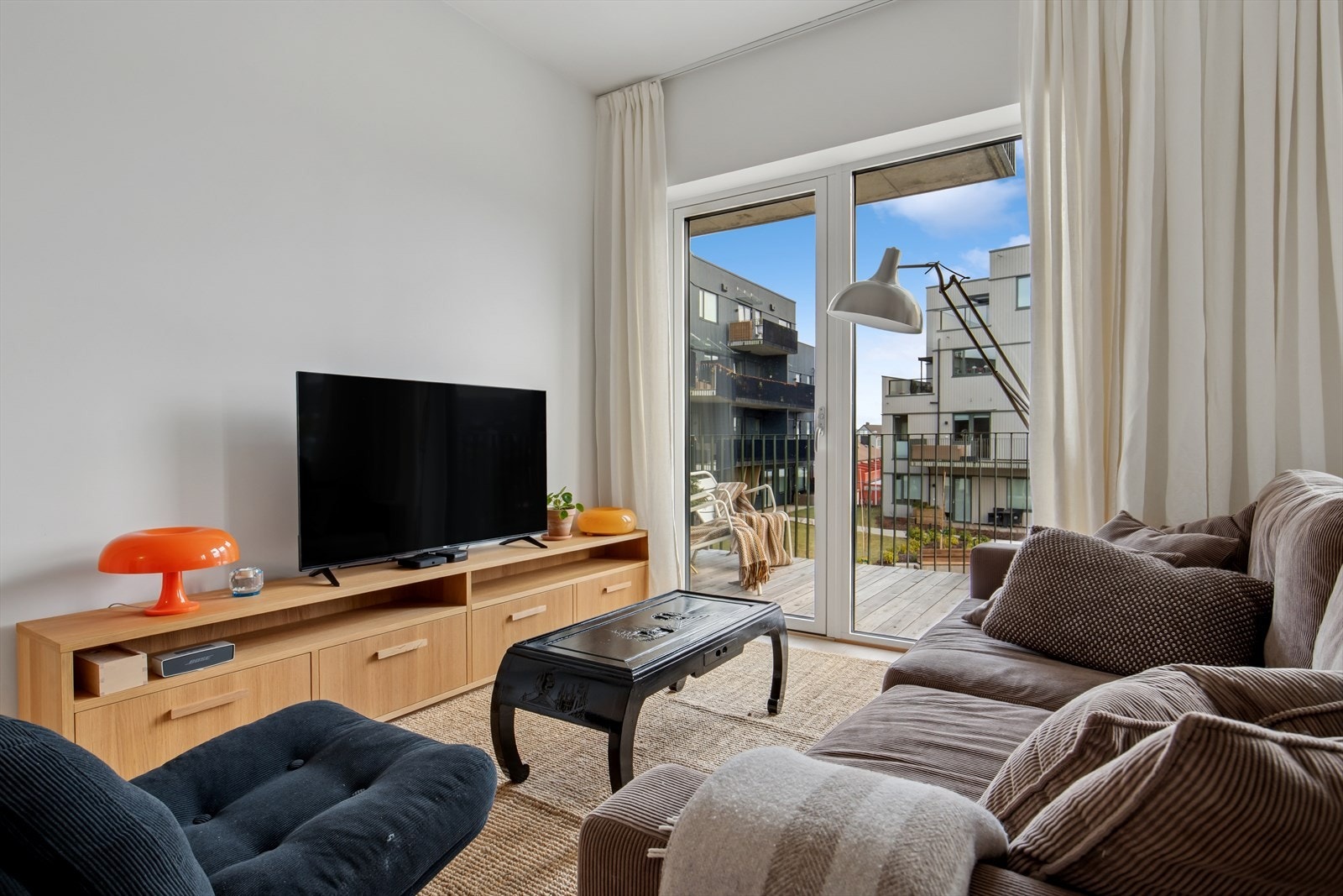 Fra stuen har man utgang til en trivelig balkong. Galleribilde