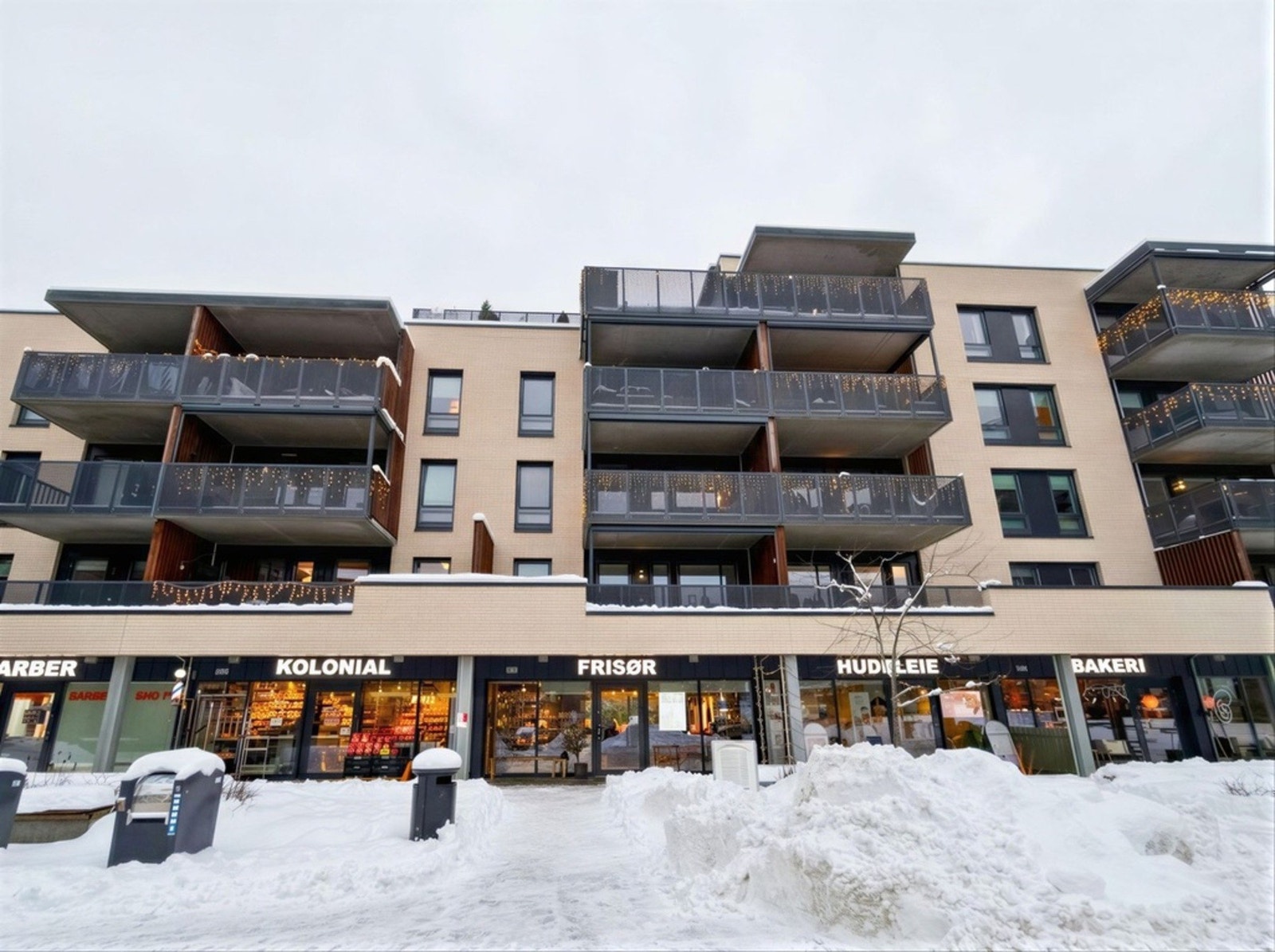 Nærbutikk og senter med alt man trenger Galleribilde