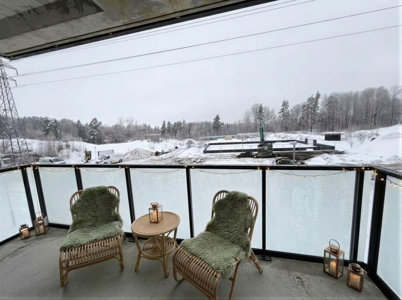 Balkong ut mot friareal Galleribilde