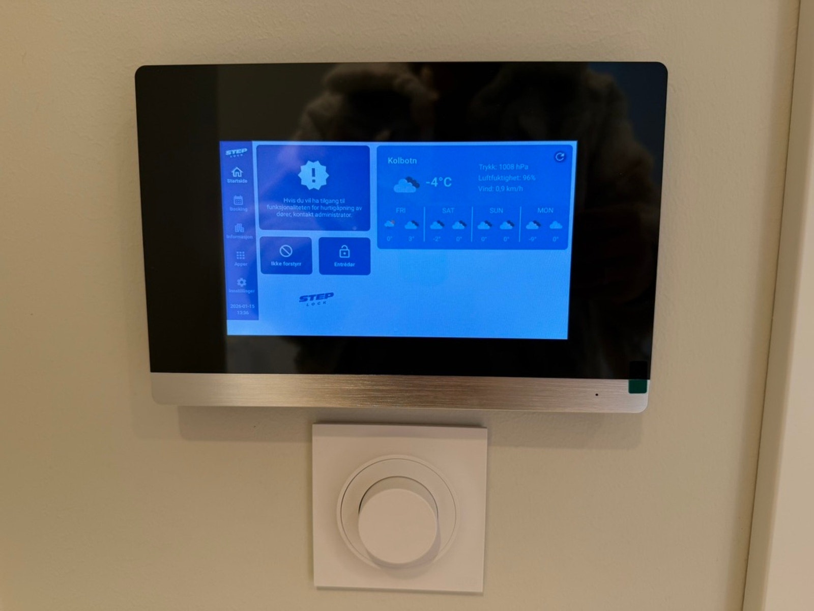 Moderne bygg med callinganlegg++ Galleribilde