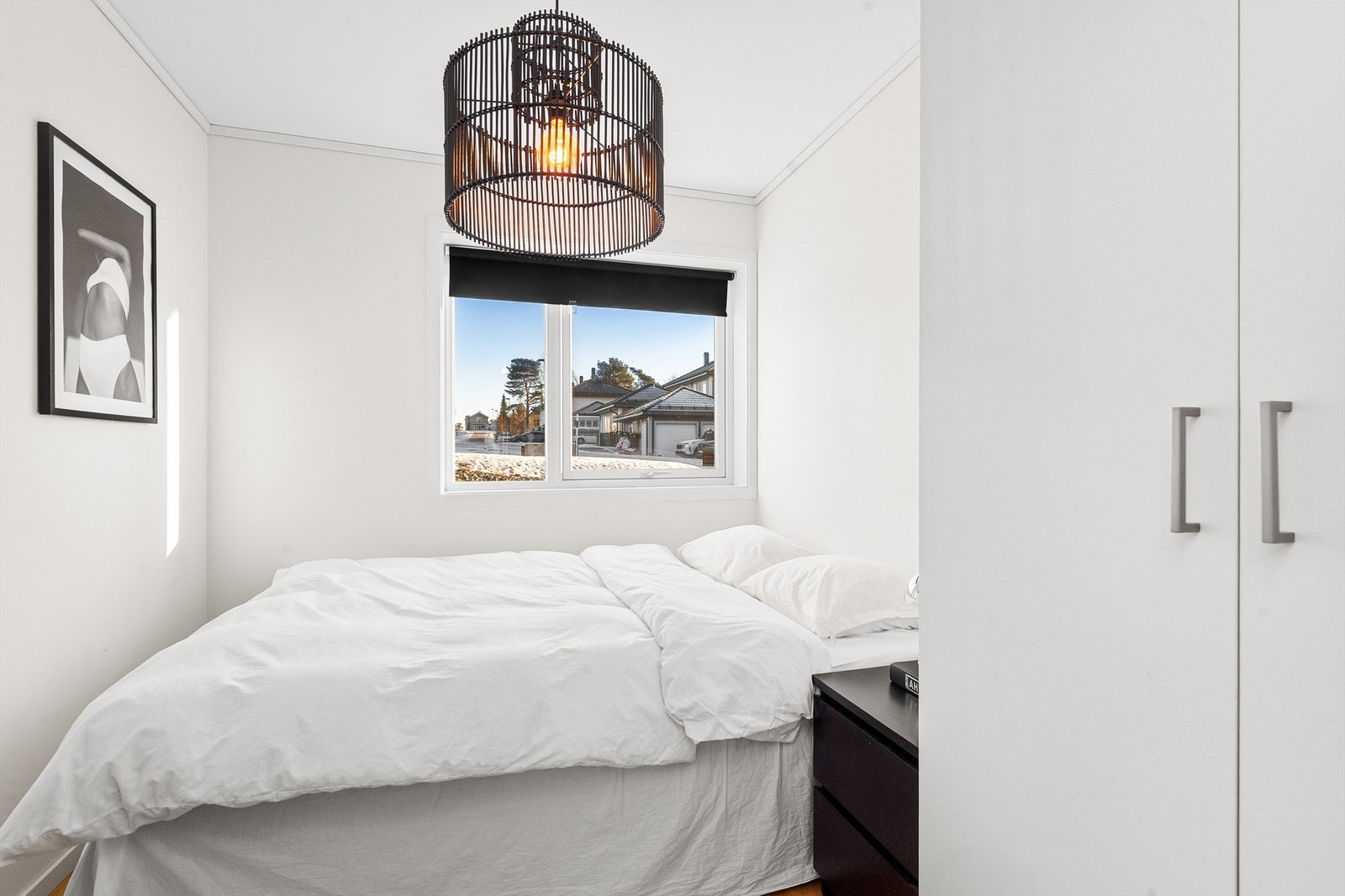 Soverom 2. Her er det også montert garderobeskap. Galleribilde