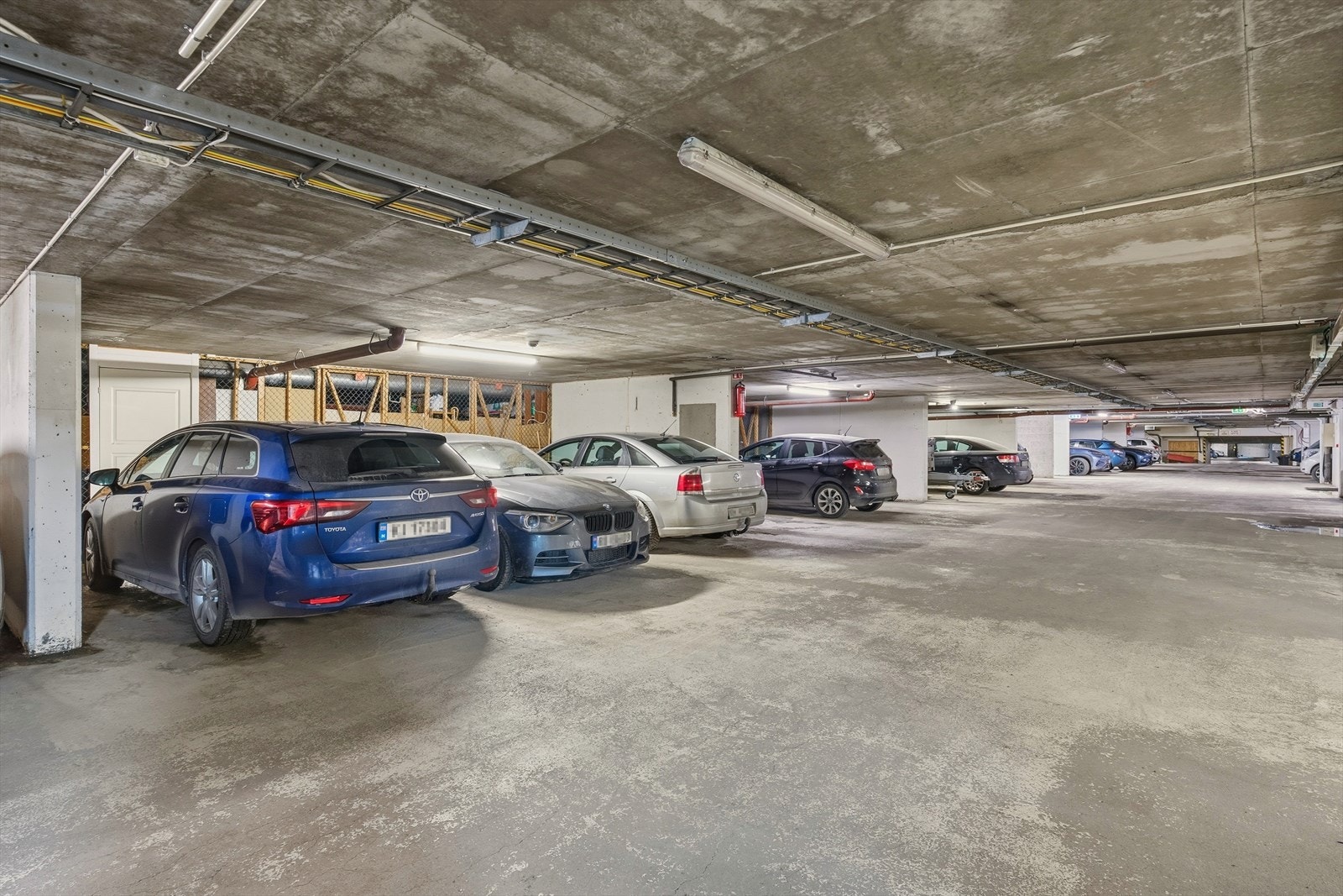 Parkering i felles garasjeanlegg Galleribilde