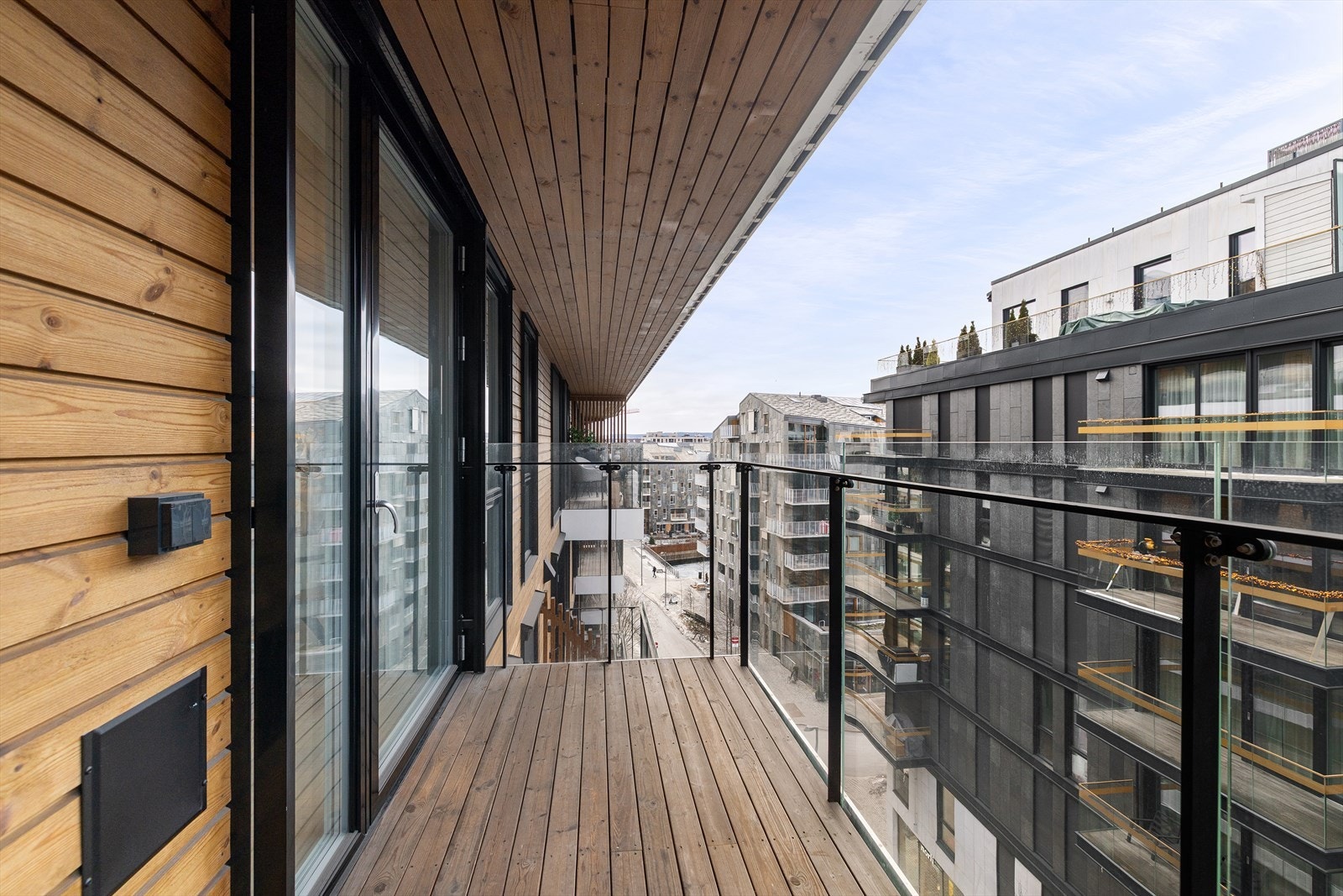 En delikat, tiltalende og arealeffektiv 2-roms selveier med populær beliggenhet i Bjørvika. Galleribilde