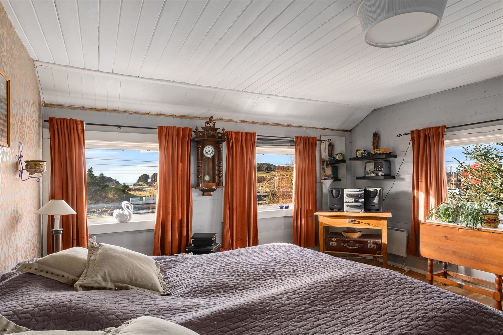 Hovedsoverom med utsikt mot havet Galleribilde