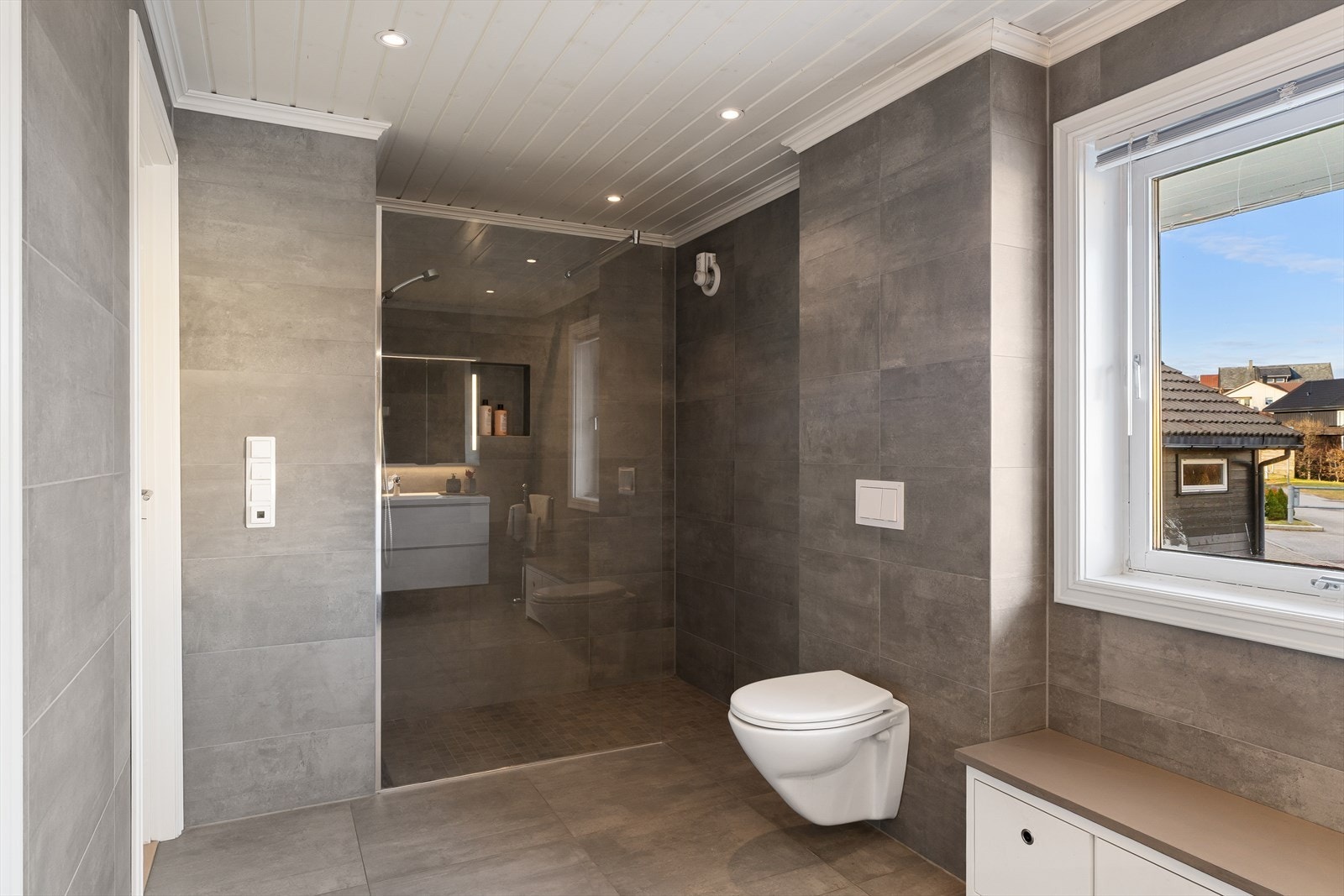 Fint helfliset bad fra 2016. Galleribilde