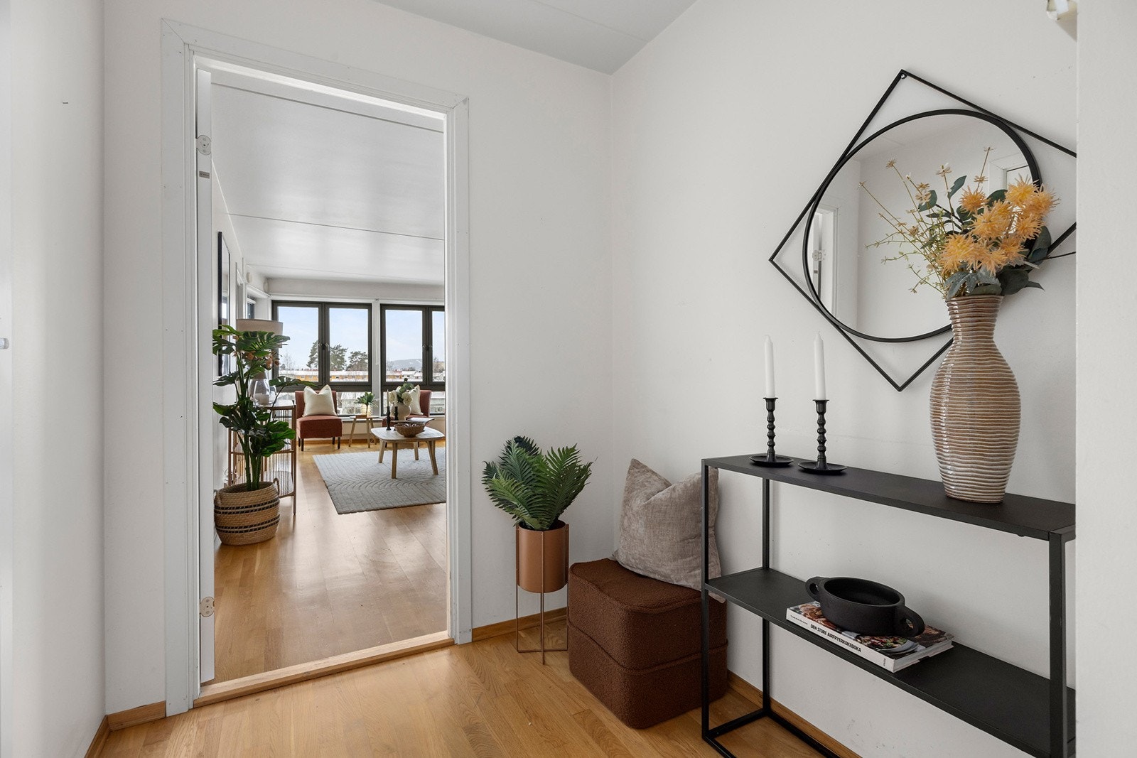 Lys entré som ønsker deg velkommen. Galleribilde