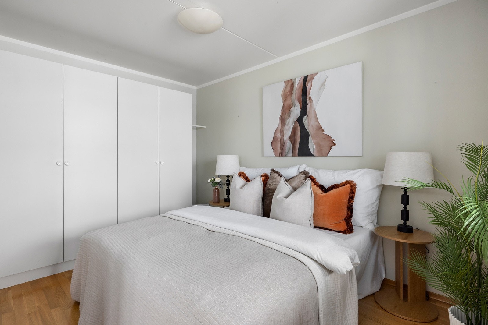 Hovedsoverommet er av god størrelse og har en god garderobeløsning. Galleribilde