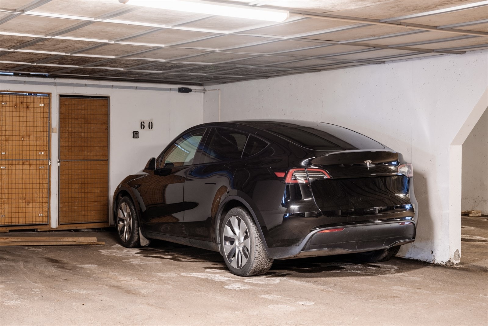 Det medfølger en parkeringsplass i felles garasjeanlegg. Galleribilde