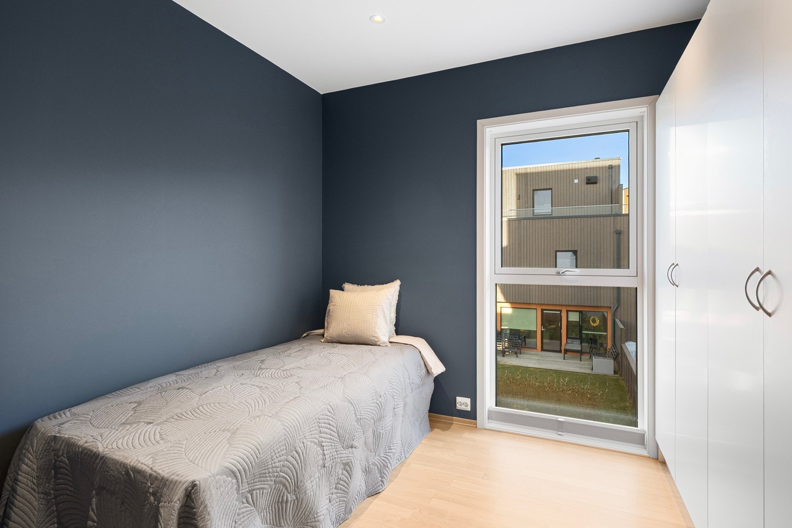 Leilighetens andre soverom kan benyttes som barnerom, gjesterom eller kontor Galleribilde