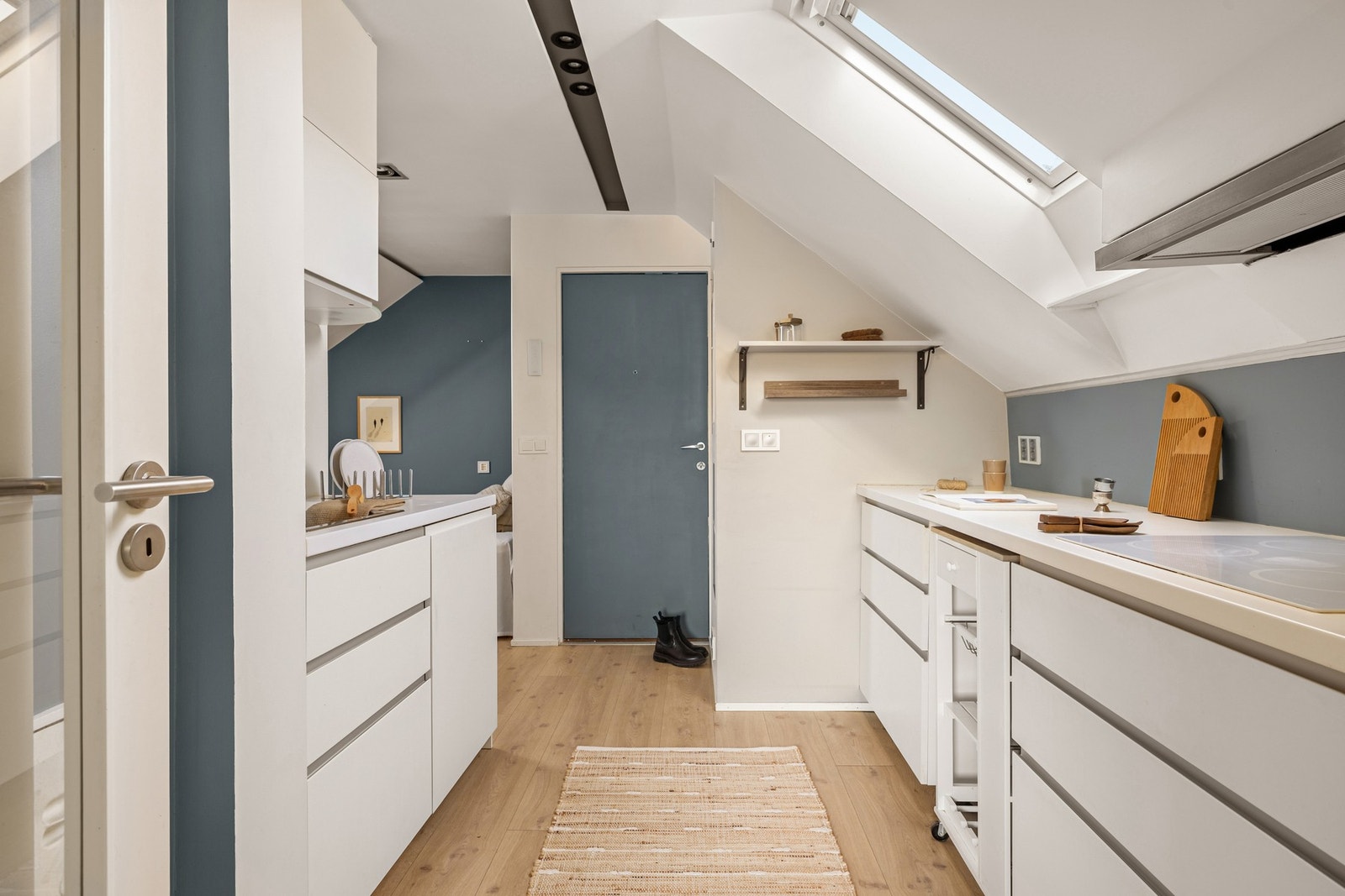 I fellesgangen er det mulig å henge fra seg yttertøy og sko. Galleribilde