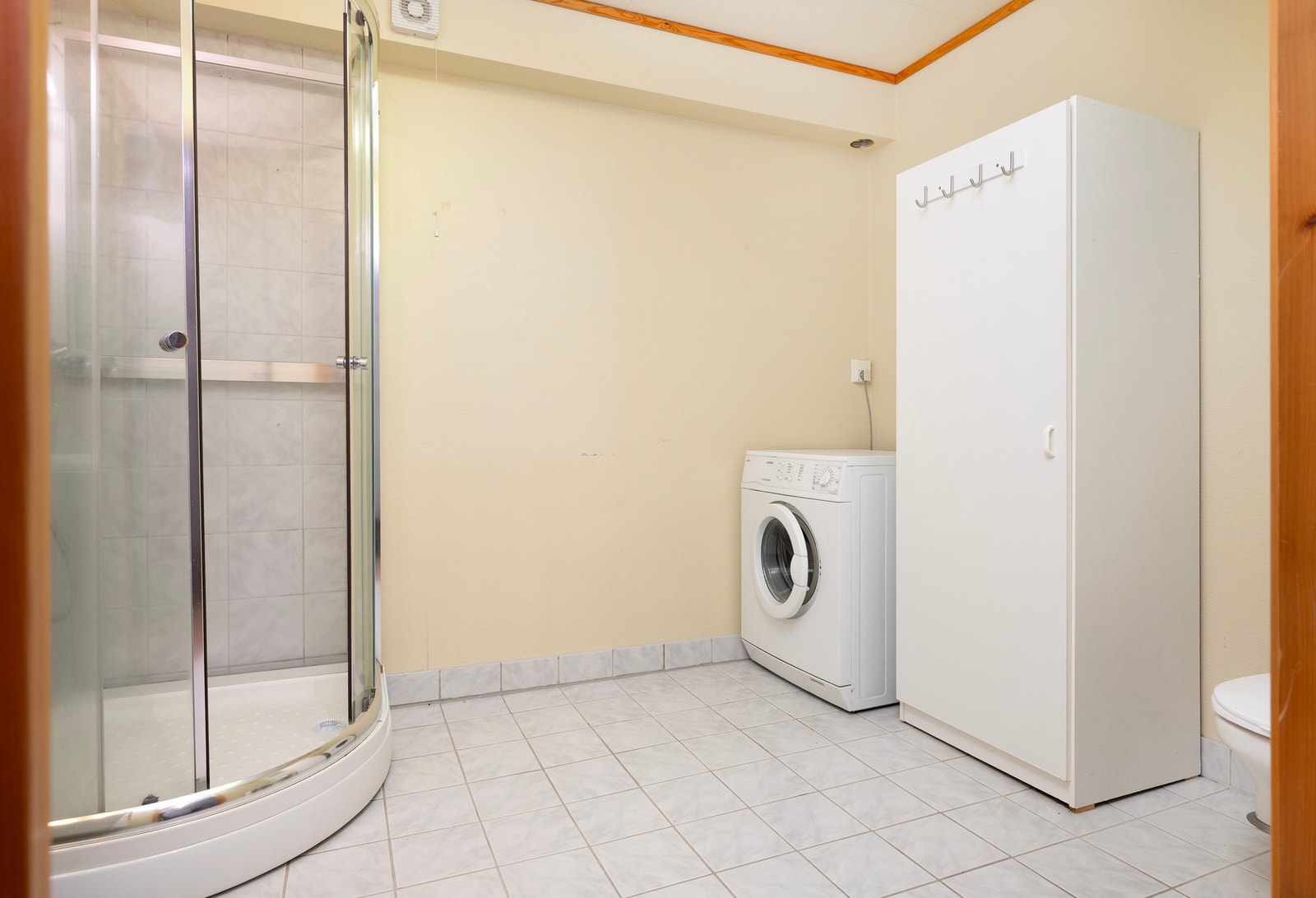 Opplegg for vaskemaskin. Galleribilde