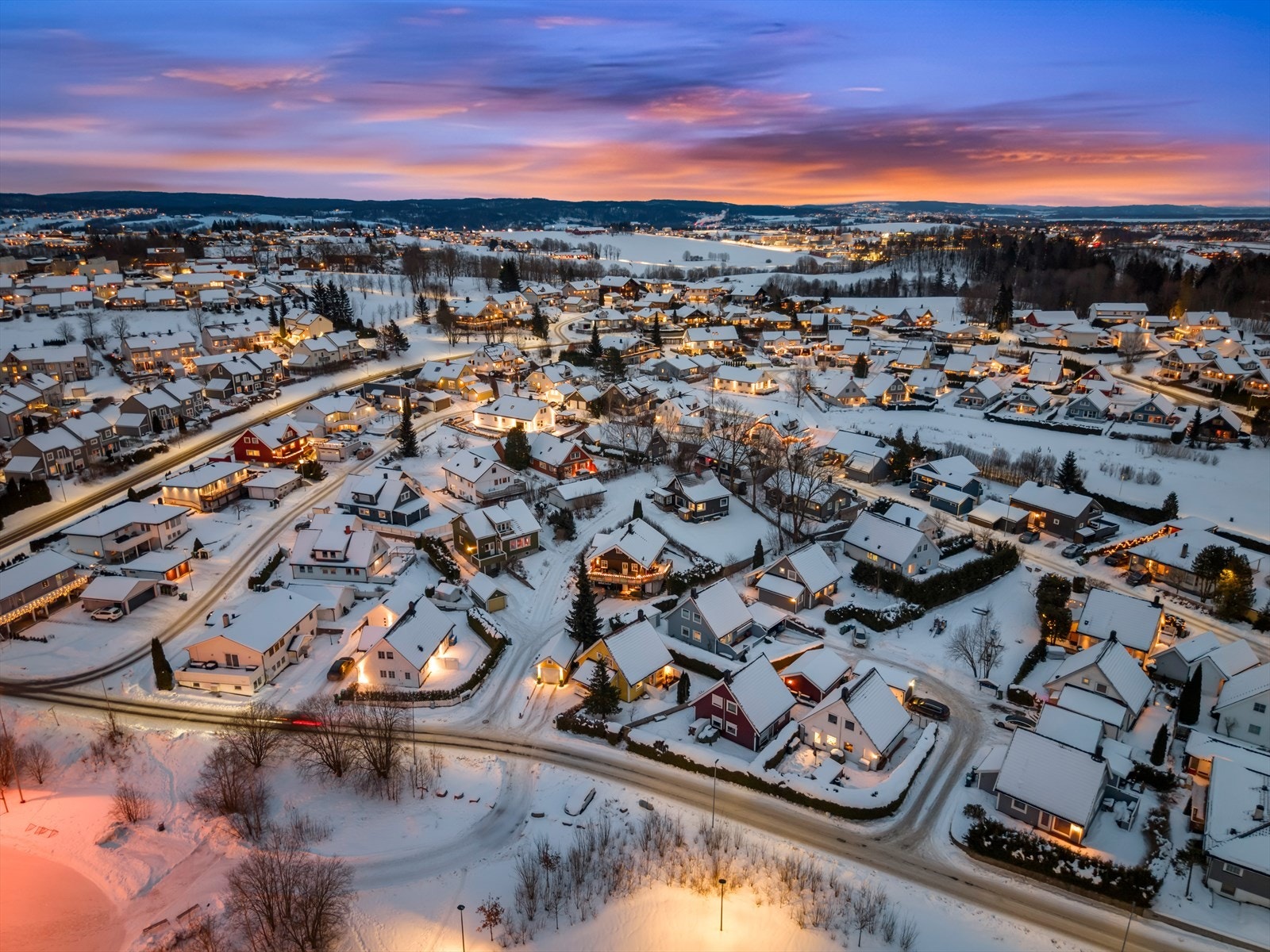Attraktiv beliggenhet i et barnevennlig og populært boligområde på Skedsmokorset/Holt Vestvollen. Galleribilde