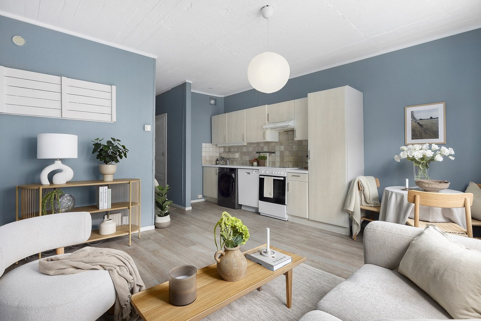 Lys og arealeffektiv 1-roms leilighet med svært sentral beliggenhet midt på Majorstuen. Galleribilde