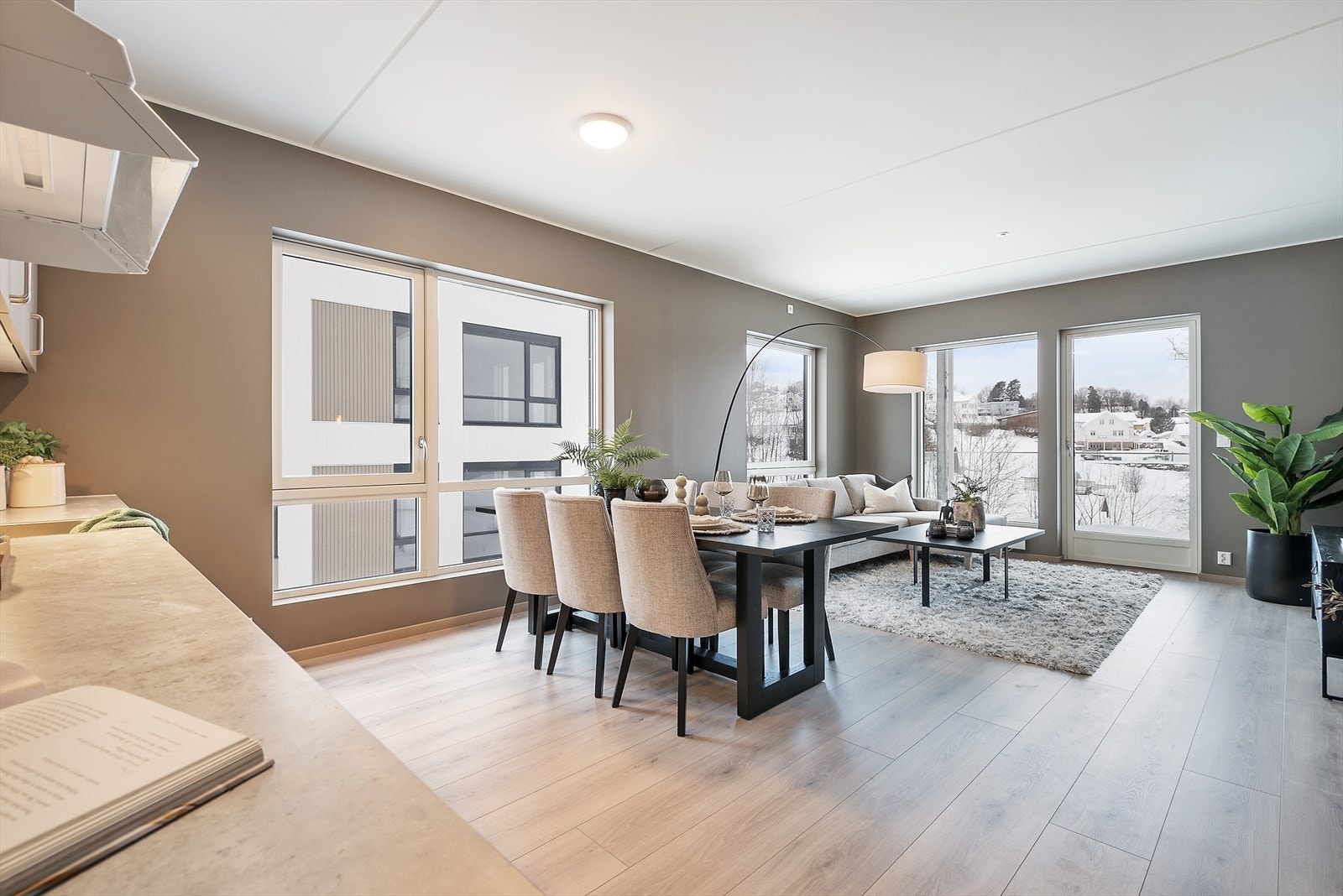 Godt med dagslys inn. Galleribilde