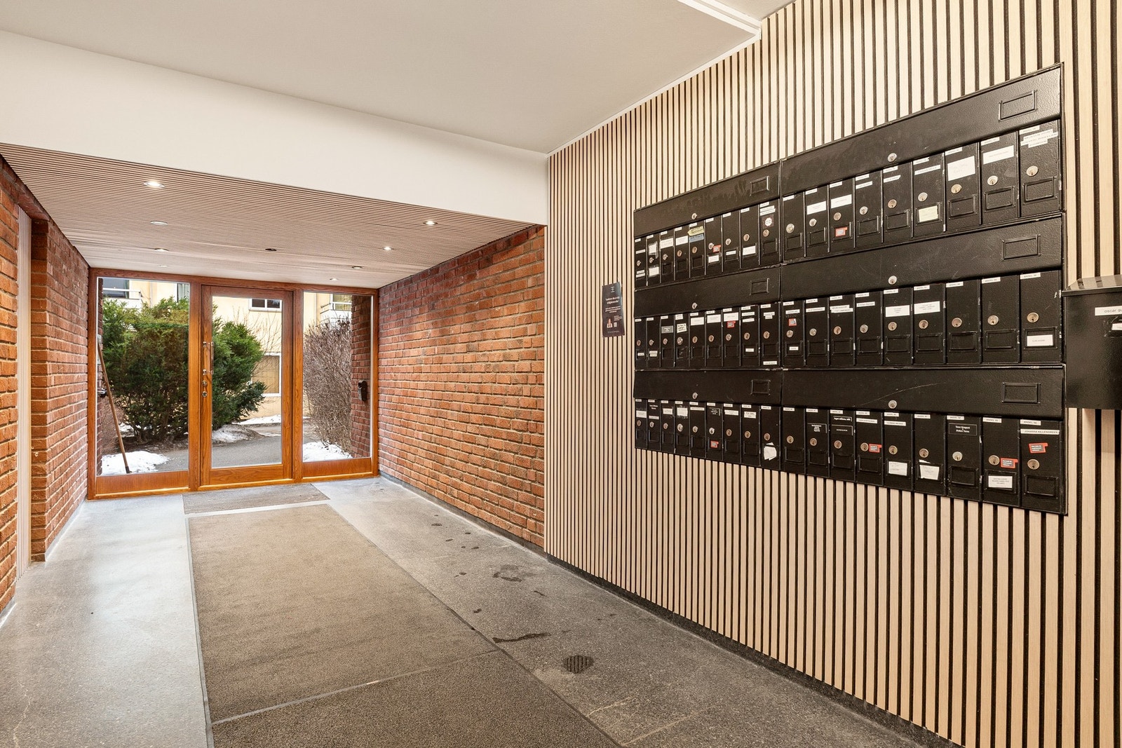 Ryddig og pent inngangsparti. Galleribilde