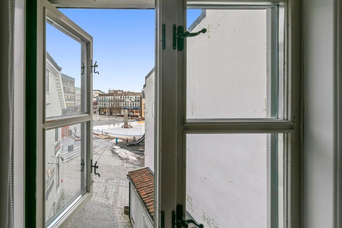 Utsikt til torget Galleribilde