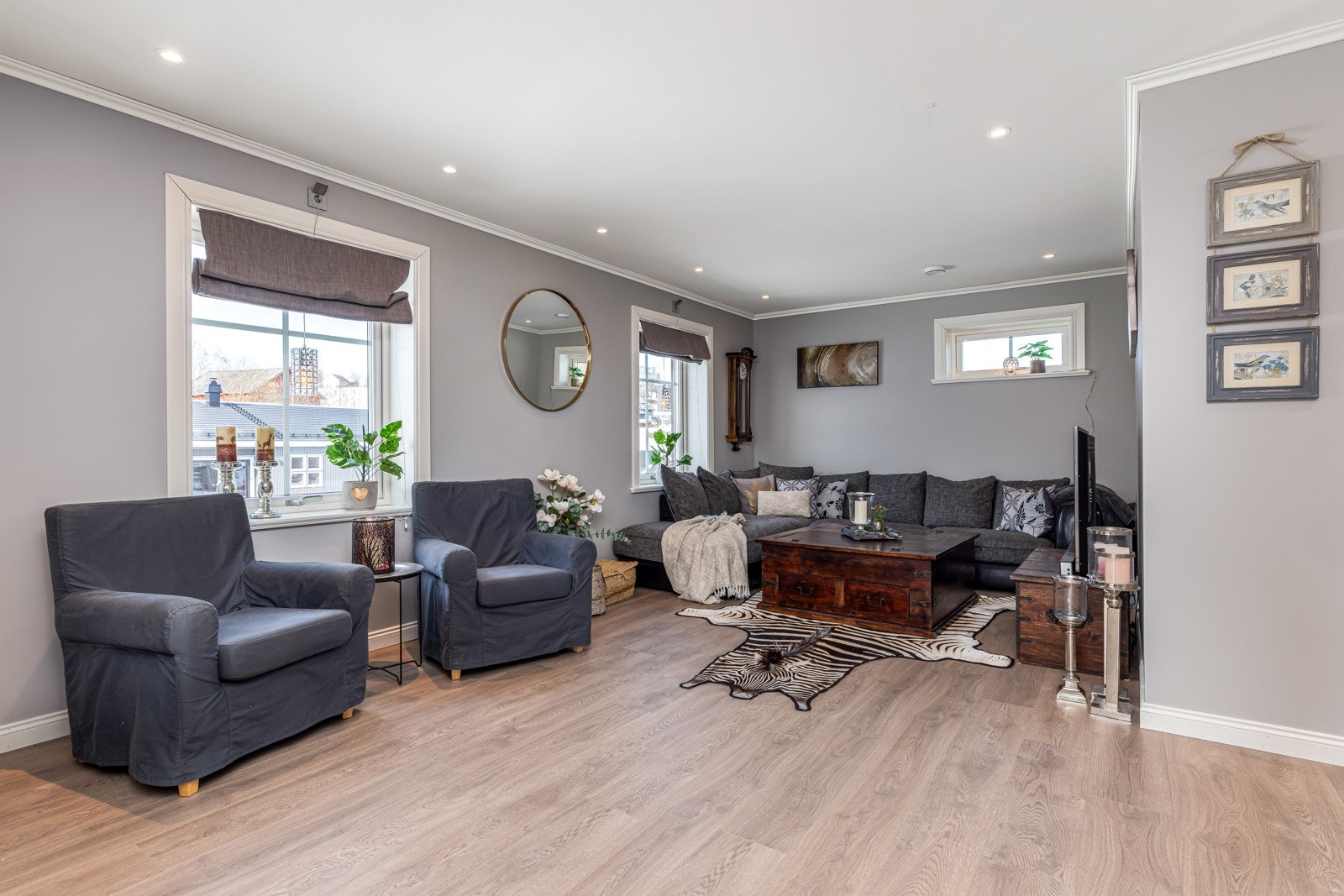 En praktisk loftstue som kan benyttes av store & små. Galleribilde