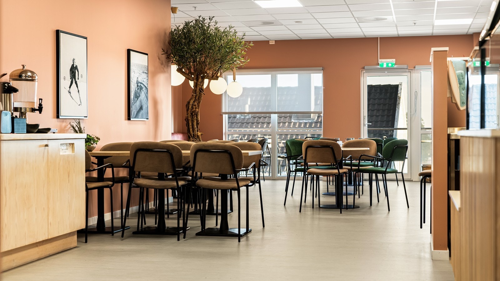 Koselige Bergshaven bakeri ligger i byggets første etasje, kun en tørskodd heistur unna! Galleribilde