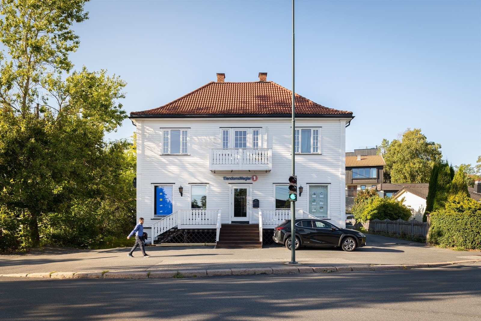 Velkommen inn til en bolig prat hos din lokale eiendomsmegler:) Galleribilde